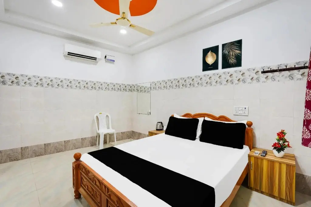 Vishnu Mahal by OYO Rooms