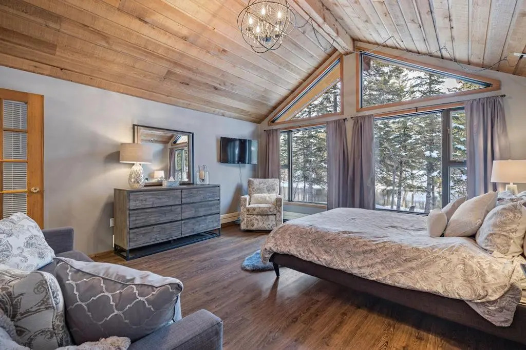2 Bedroom Cabin