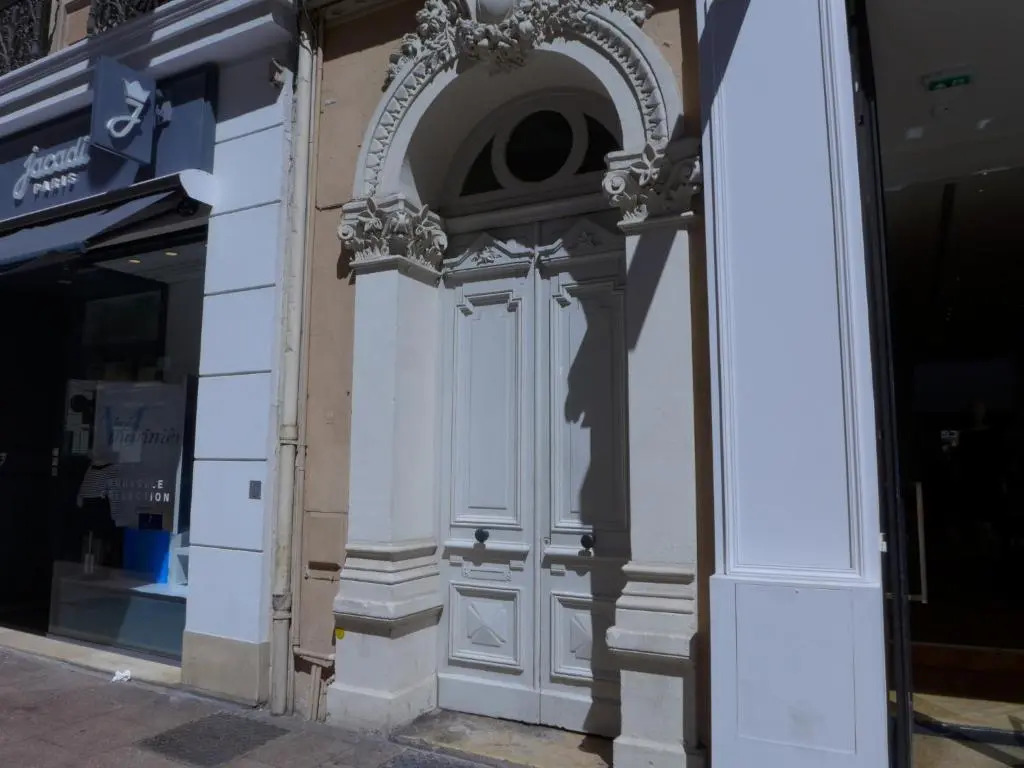 Rooftop terrasse 1 bedroom in rue d'Antibes, 5 min from the Croisette 214