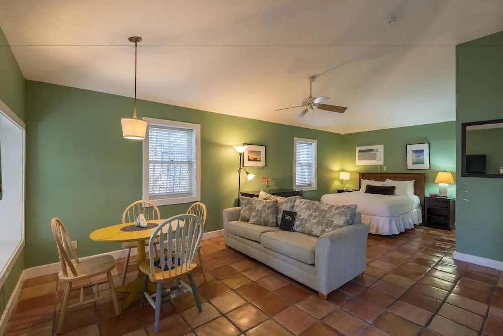 Southernmost Sanctuary Apartment