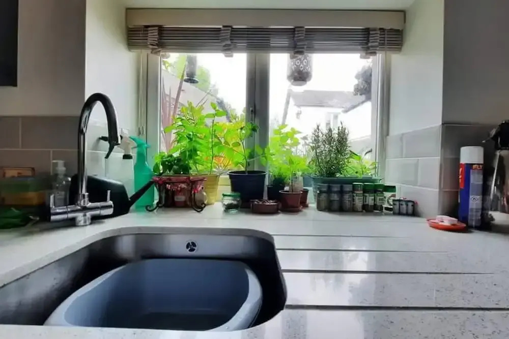 1 Bed Flat - Sleeps 4 - Garden - Parking - Wifi