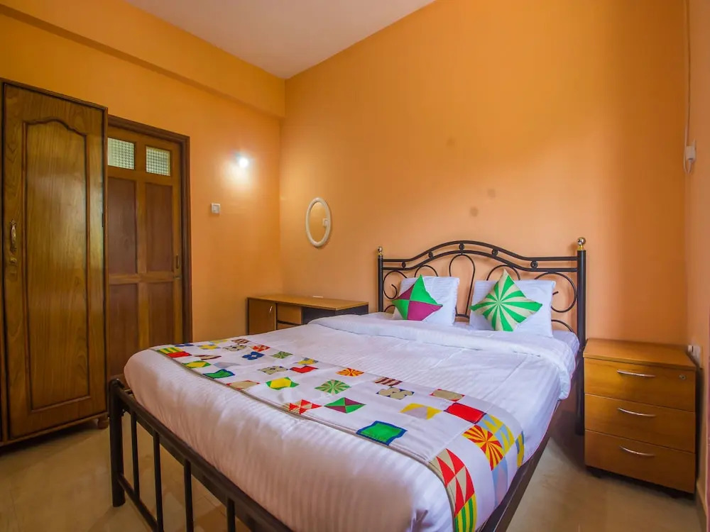 OYO 18327 Home Pool View 1BHK Colva