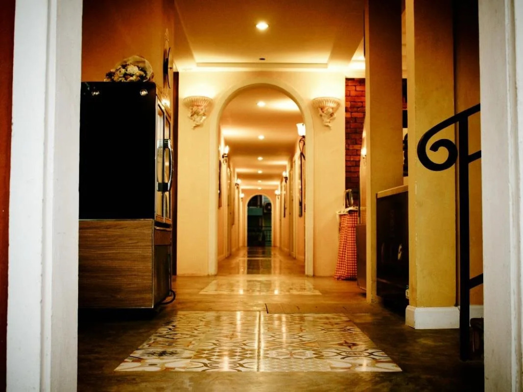 ชรัส รีสอร์ท เกาะล้าน