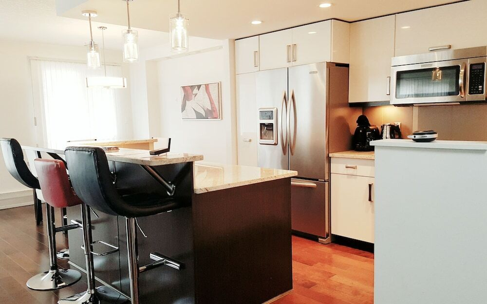 5 Calgary Downtown (2Bdr Suite