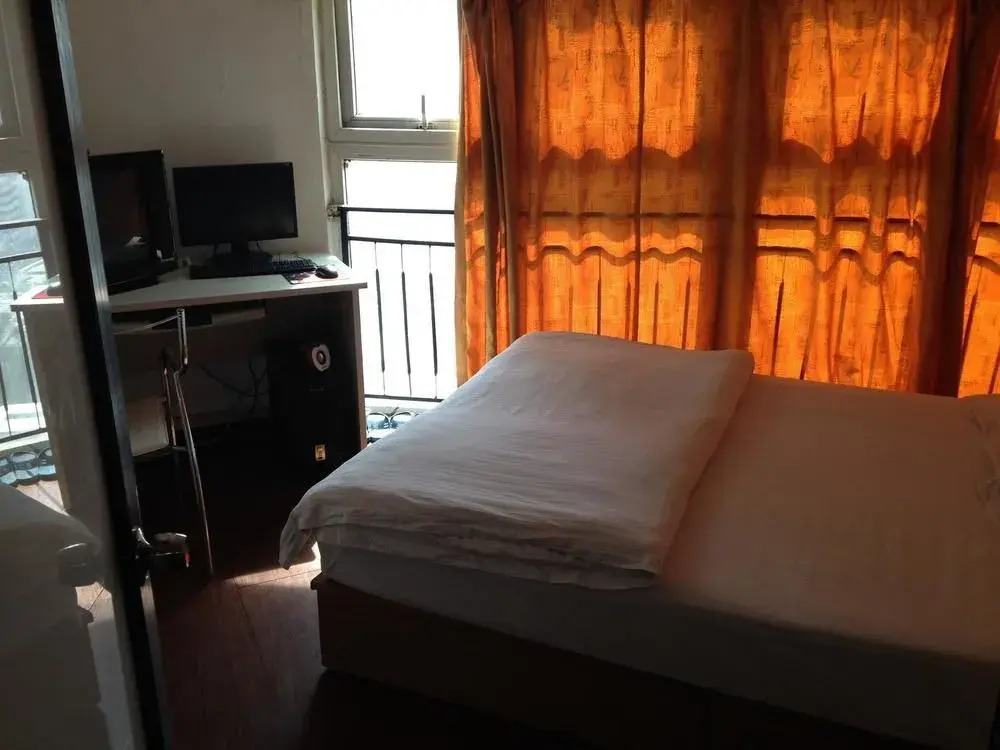 Yueliangwan Fashion Hostel
