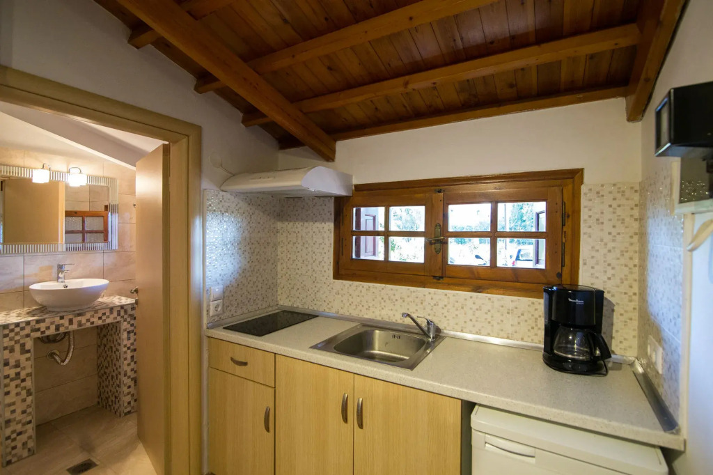 Vicky Studios and Apartments