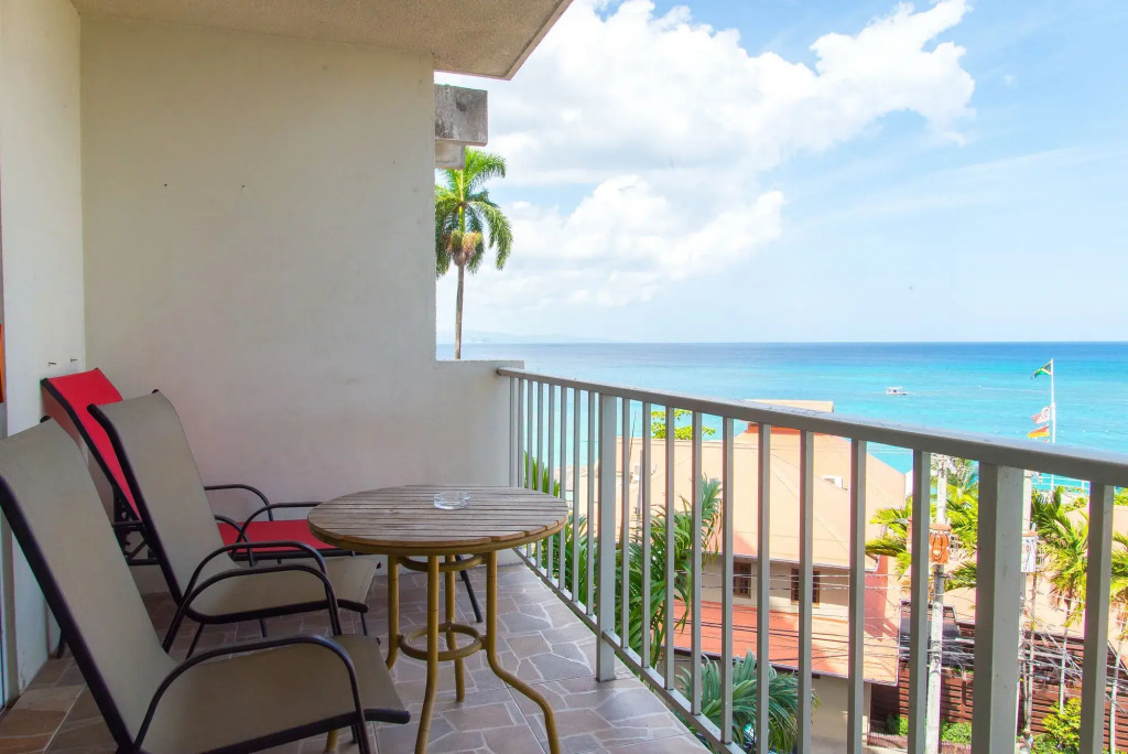Montego Bay Club Apartments