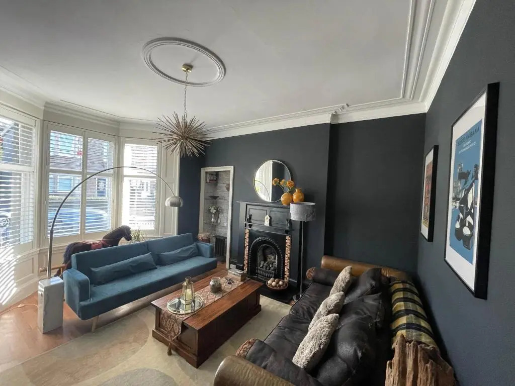 Traditional apt close to city centre & Hampden