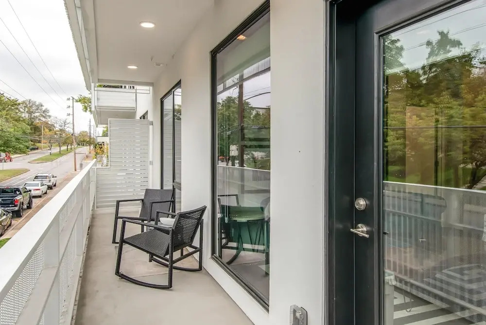 Illume Posh Resort Community Courtyard Pool 1 Bedroom Condo
