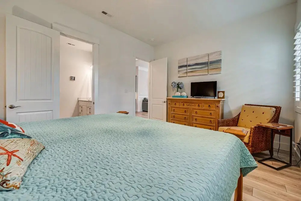 3 Blocks to Kure Beach: Home w/ Patio!