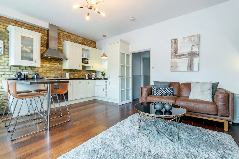 Vauxhall Park Views - 2 Bed Flat by BaseToGo