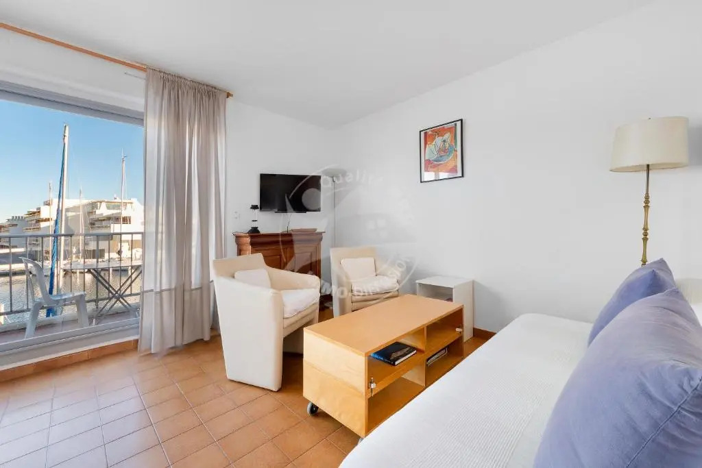AS11677 - Marina de type p3 avec parking privé et appontement