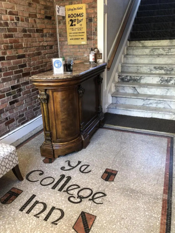 College Inn Hotel