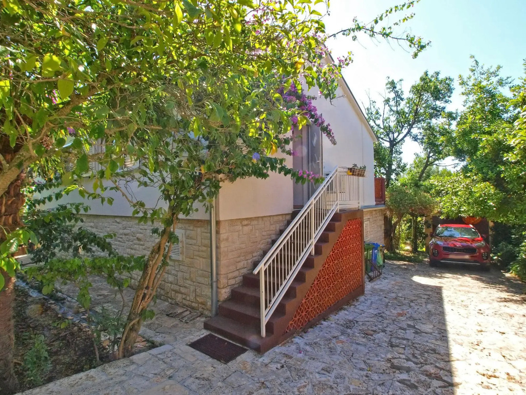 Apartment 1410