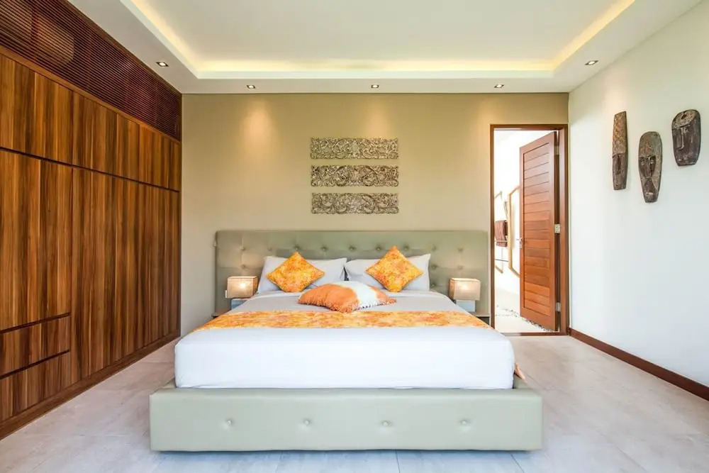Luxury 6BR Villa, Canggu, 400m to Finns Beach