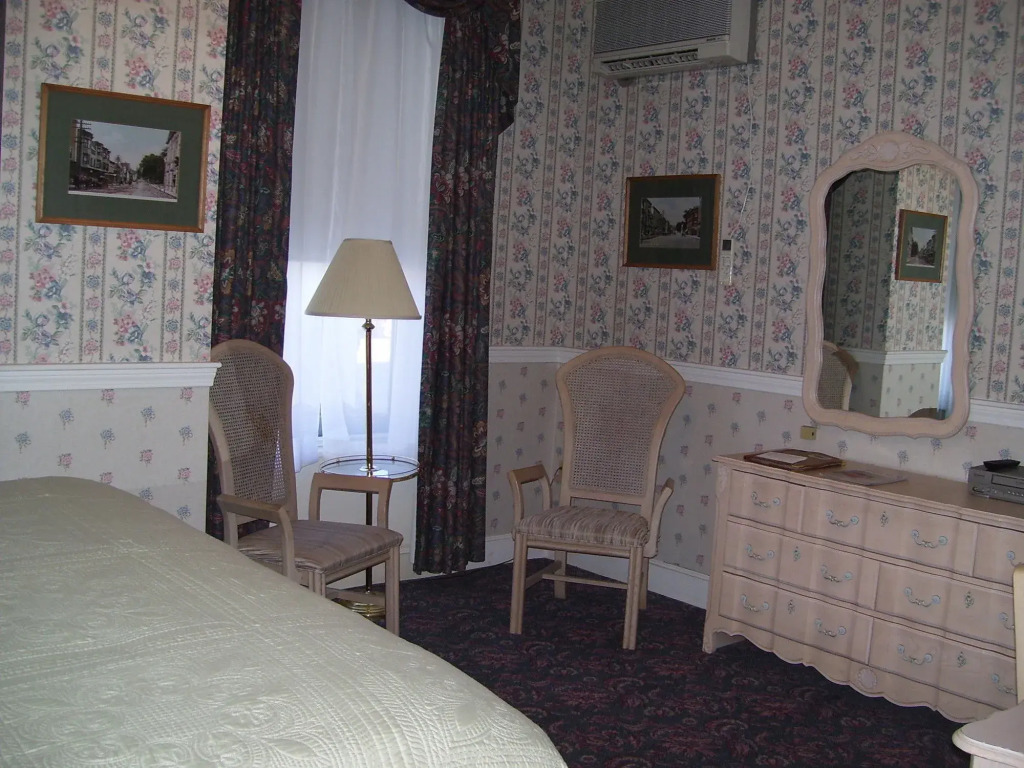 Thayers Inn