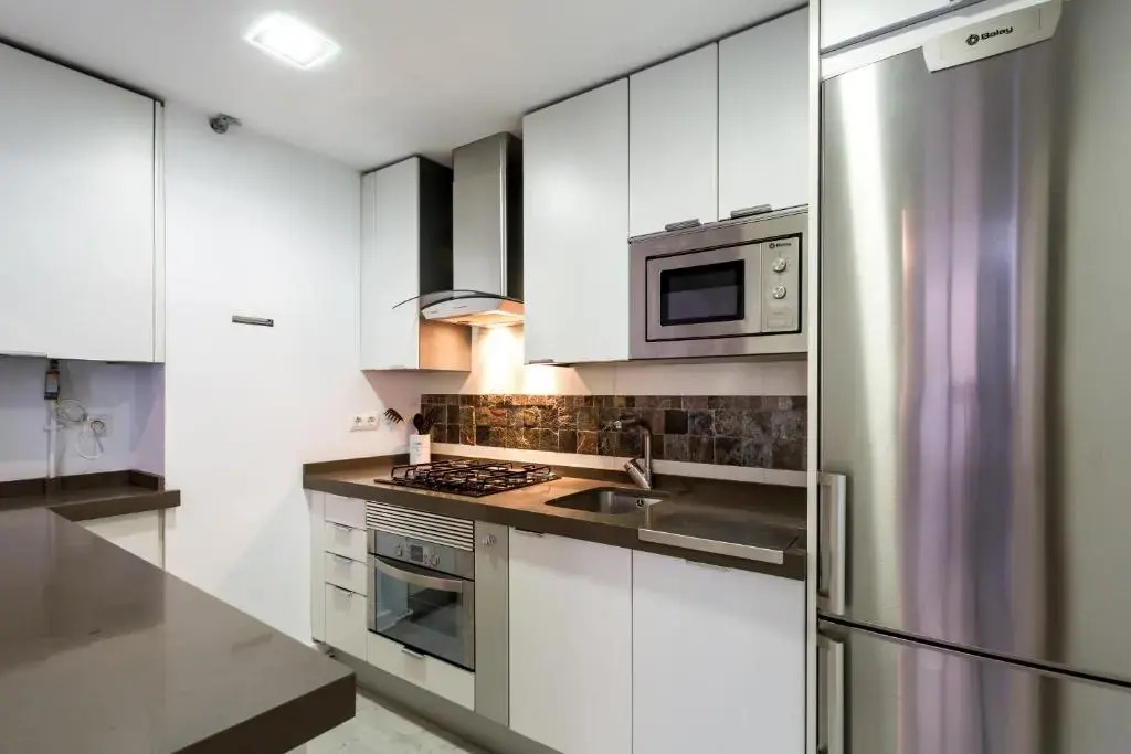 LR2 Private Terrace & Parking Right in the city Center