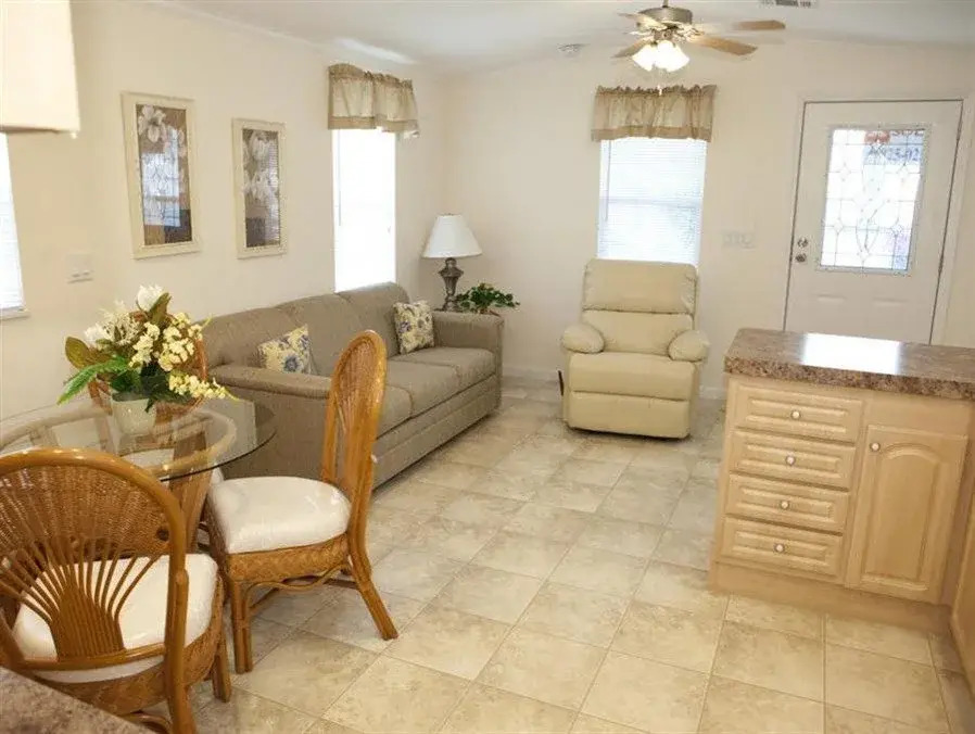 Club Naples RV Resort