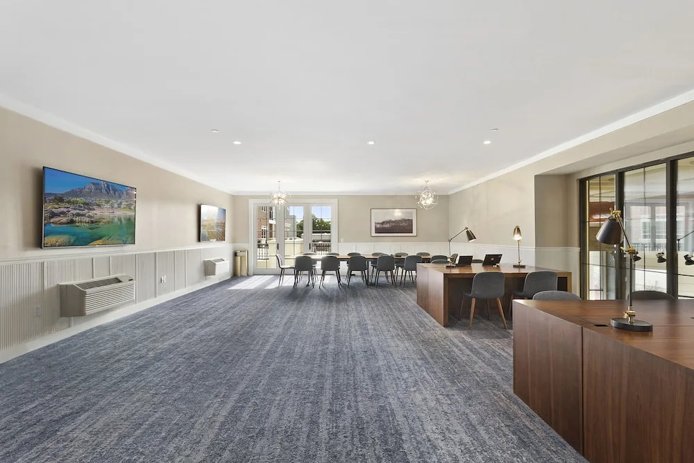 Hotel Suites at Vanderbilt