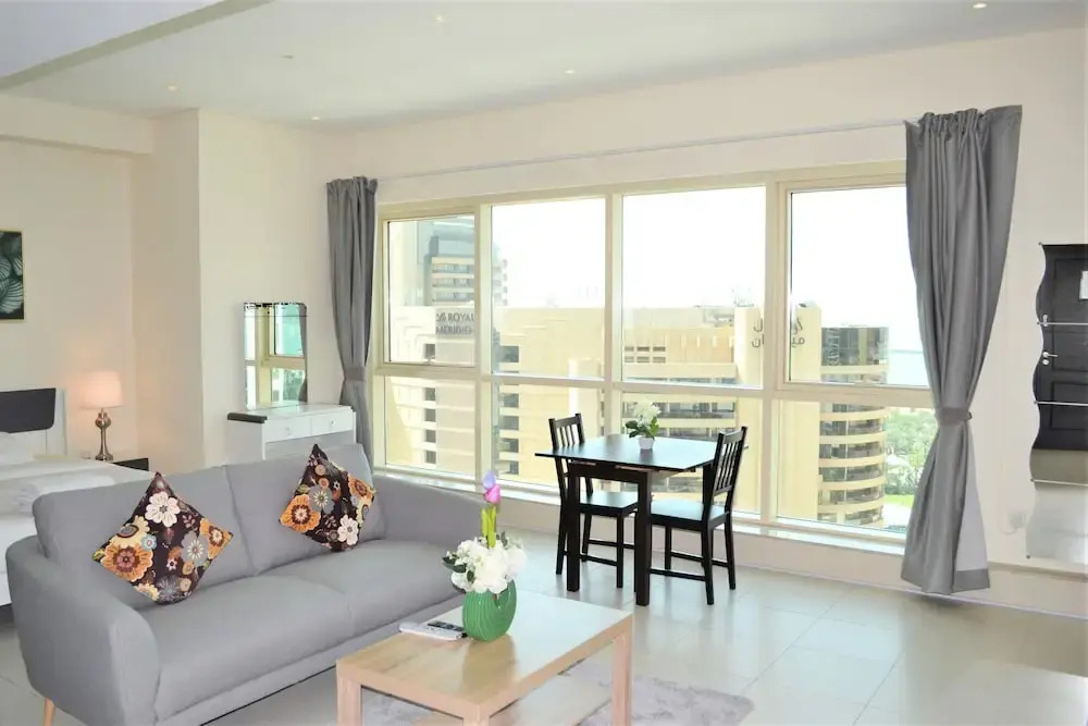 Sea view furnished STUDIO with balcony in Marina - JMI