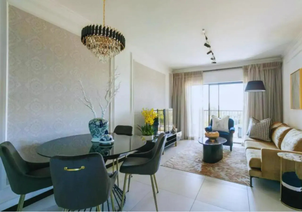 The Henlee Apartment on Ventura