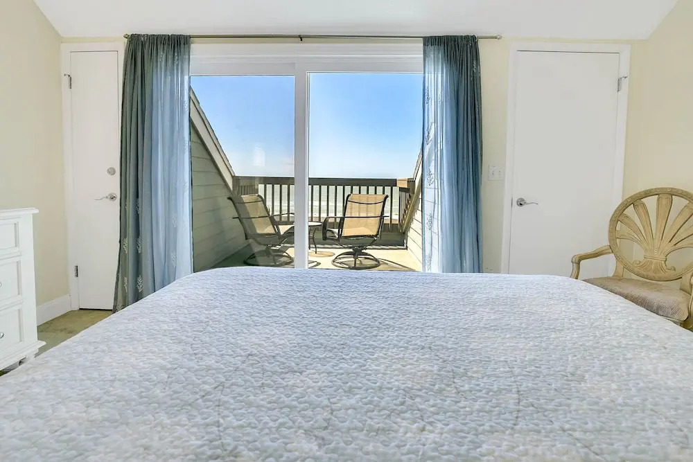 19930 Gulf Blvd Townhouse Unit 4A 2 Bedrooms 2.5 Bathrooms Townhouse