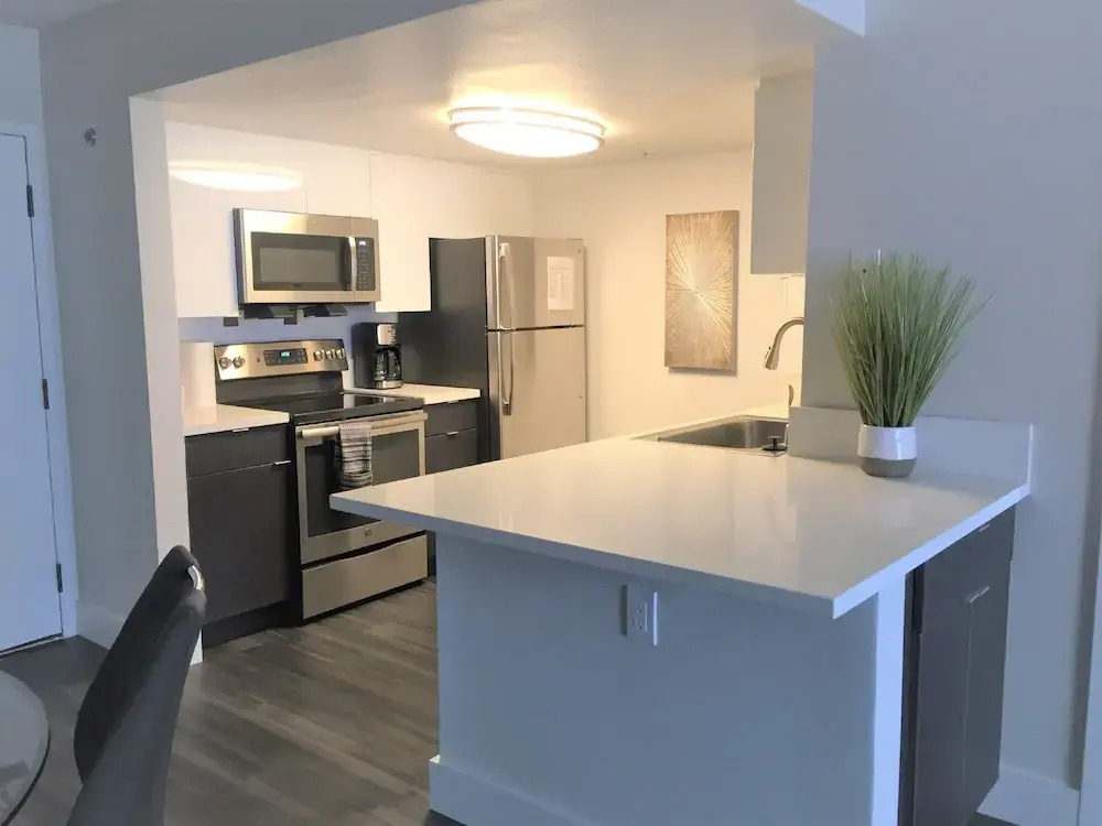 Chic Gaslamp Quarter Suites by Sonder