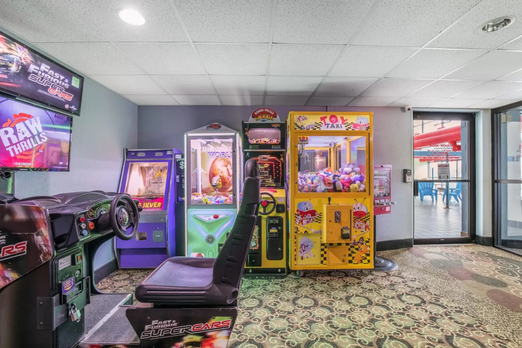 AmericInn & Suites by Wyndham Baraboo Event Center