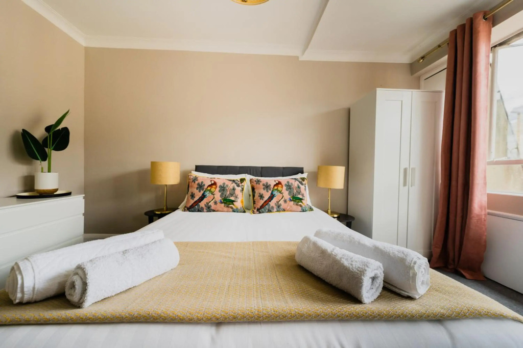 2-bedroom Apartment in Baker Street