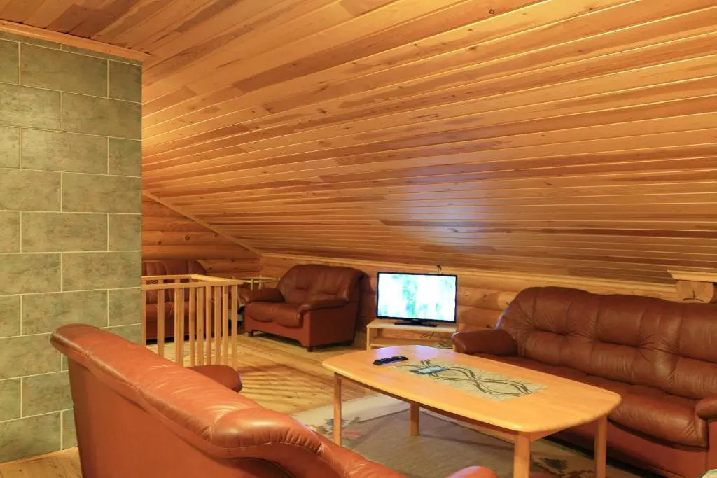 Aapishovi Chalet