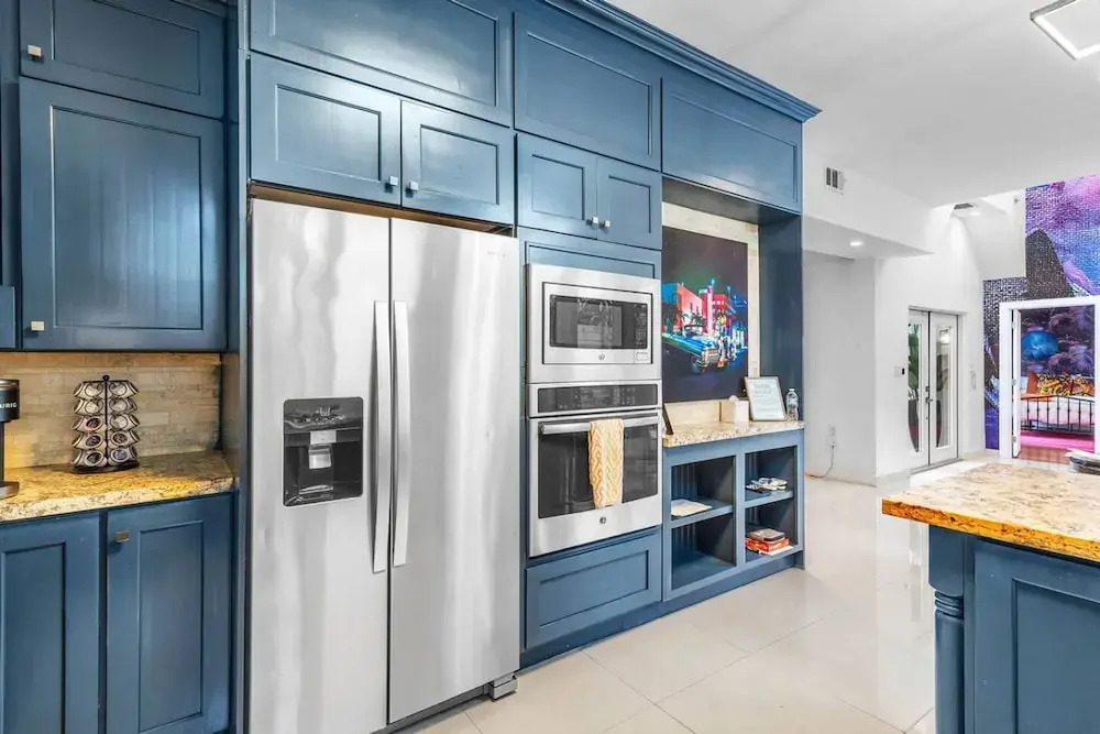 Luxe 5BR 4BA Heated Pool 10 Min to Beach BBQ