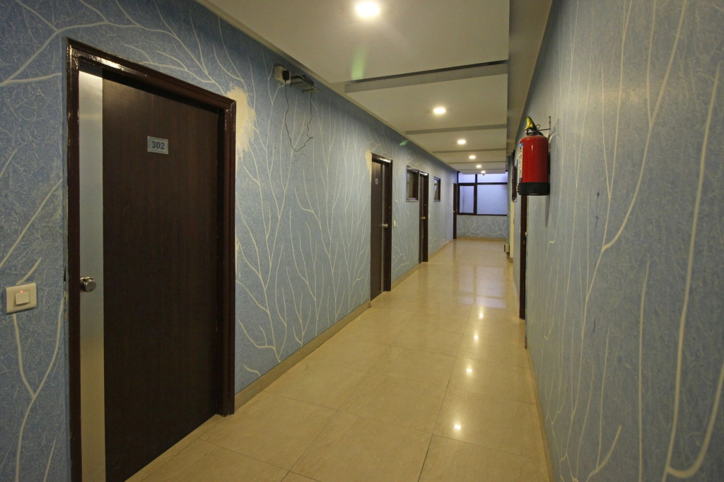 OYO 7353 Mahipalpur
