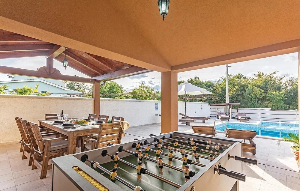 Beautiful Home in Marcana With Wifi and 4 Bedrooms