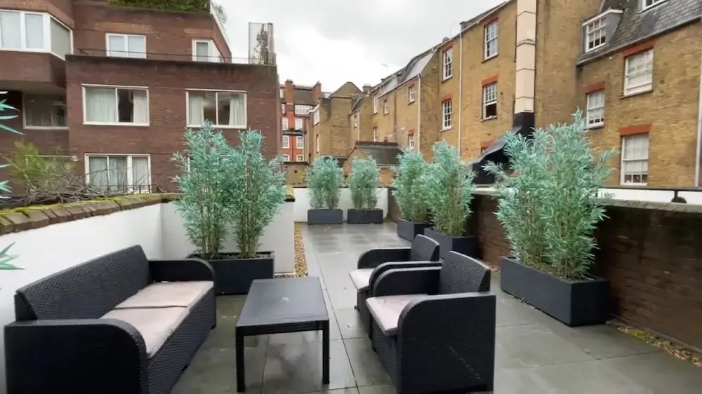 Two Bedroom Flat in Belgravia