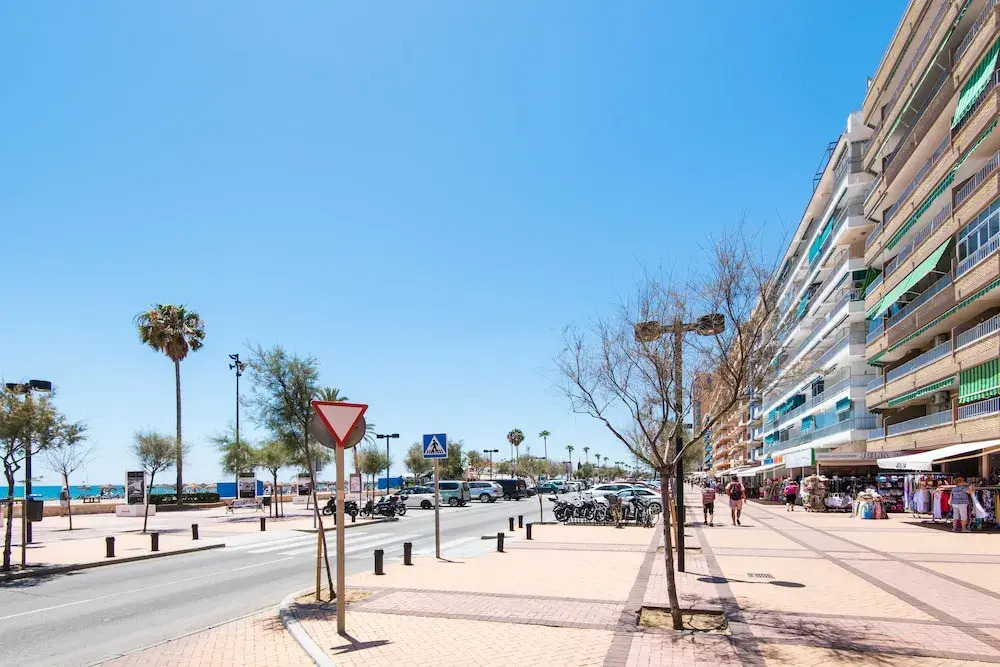 Rentandhomes los boliches penthouse beach