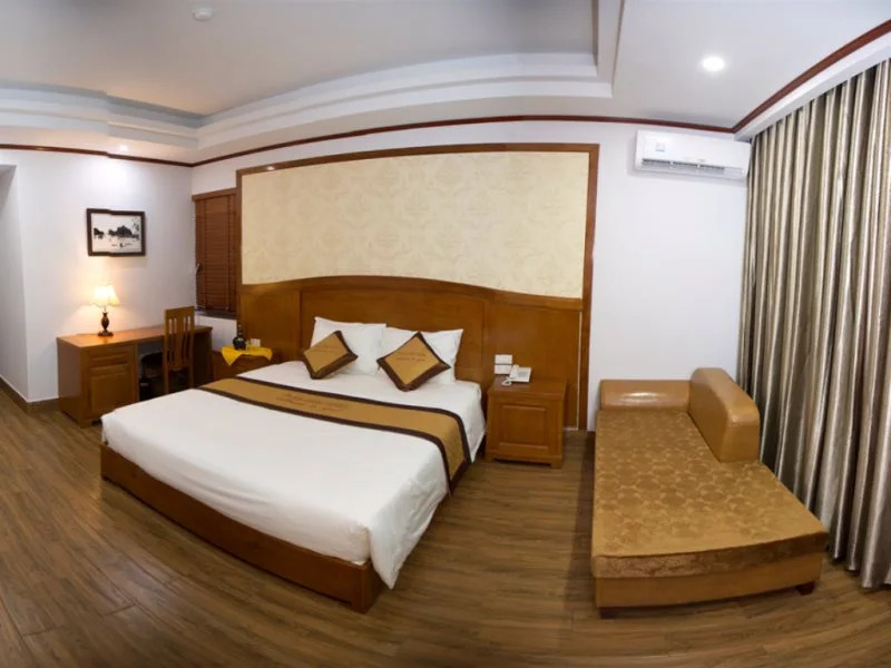 79 Luxury Halong