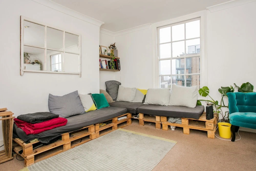 2 Bedroom Flat In Peckham