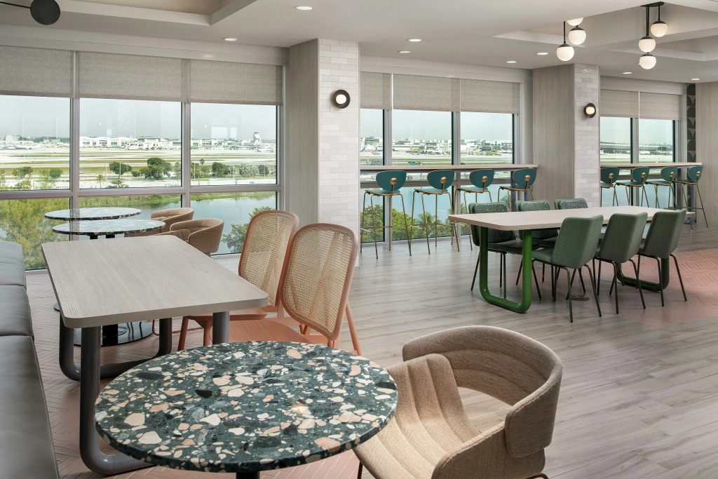 Home2 Suites By Hilton Miami Airport South Blue Lagoon