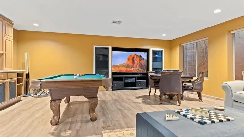 Massive North Scottsdale 6 Bdrm w/ Oasis Backyard!