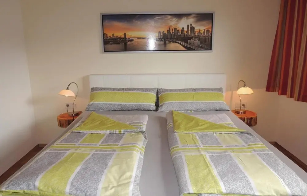 Beautiful Apartment in Hart im Zillertal With 1 Bedrooms and Wifi