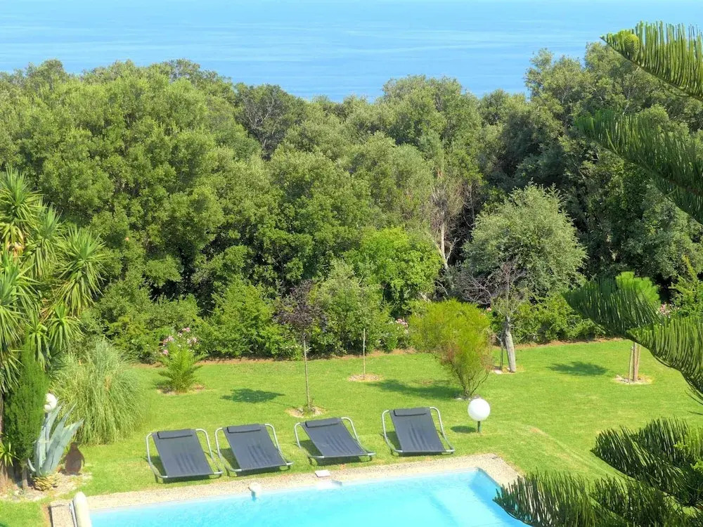 Villa Saint-sauveur