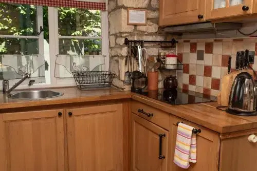 Half-pint Cottage