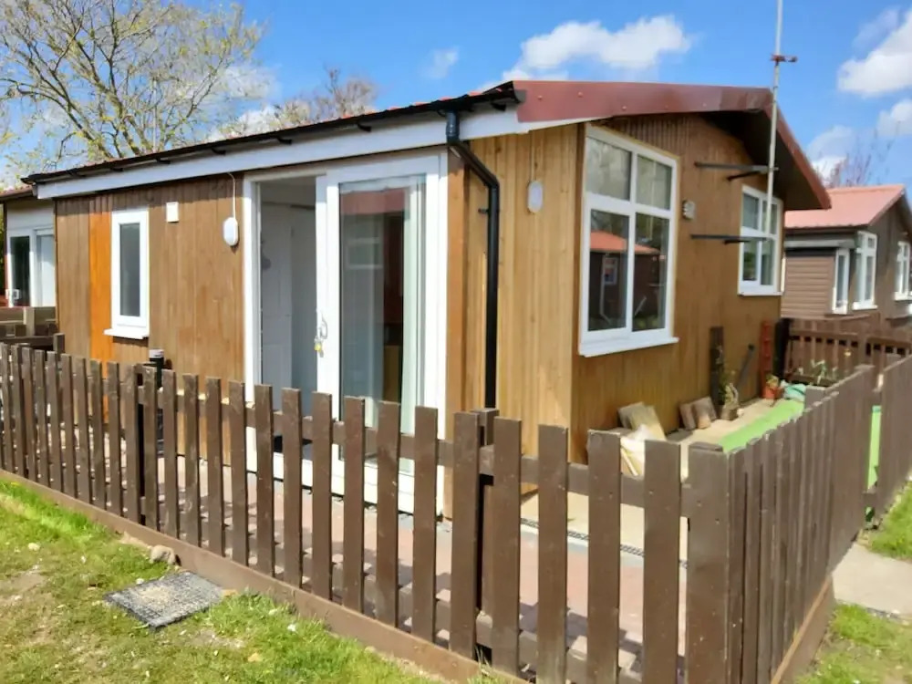 Lena's Place, Dogs Welcome Chalet Bridlington