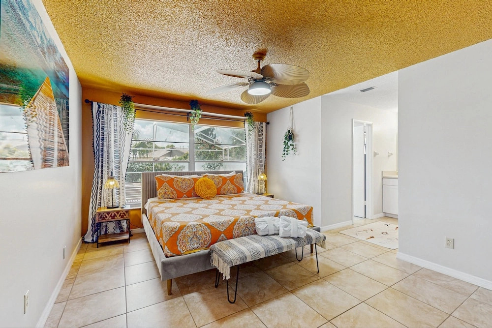 Spacious Home W/private Pool, Hot Tub & Game Room Near Disney