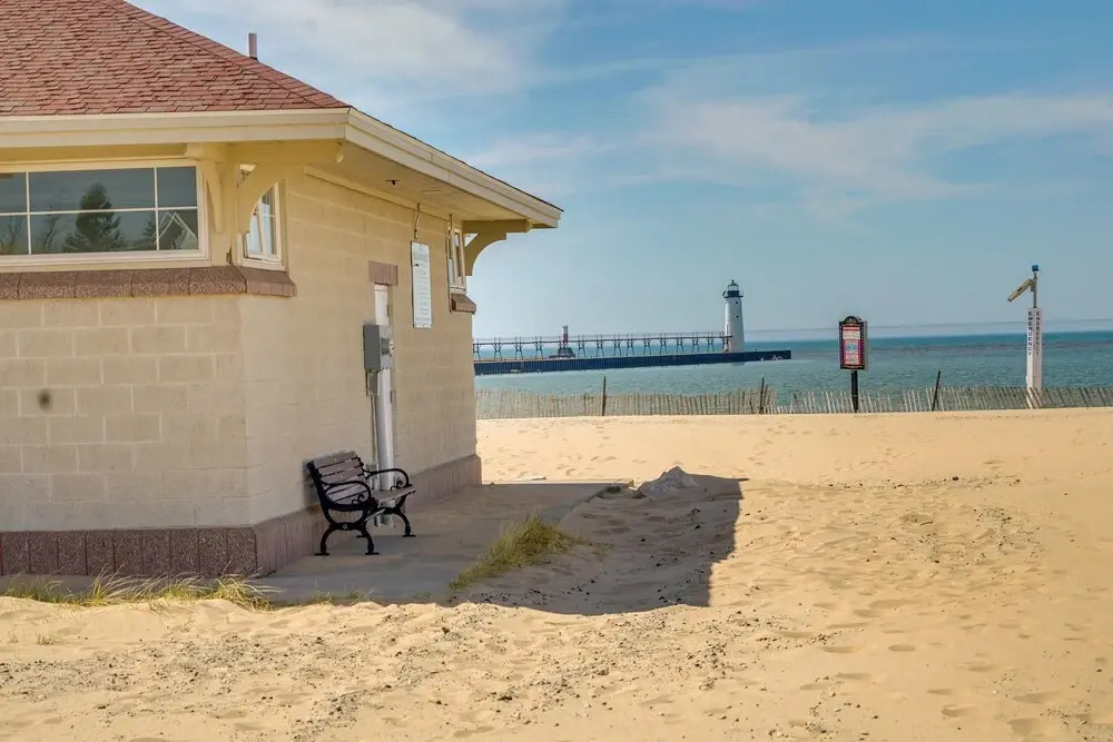 Manistee Cottage Near Beach & Dtwn