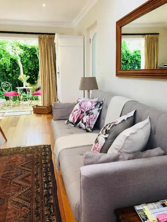 Catawba Guest suite - Leafy Constantia Cottages