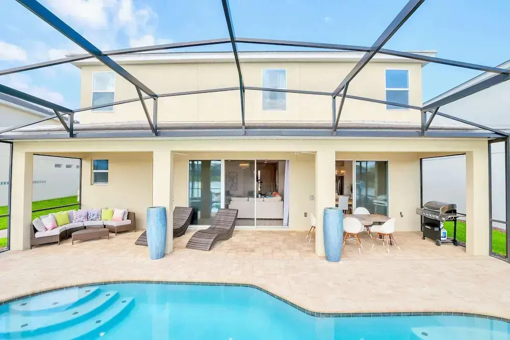 Upstay - Movie Mansion w Cinema-pool Hot Tub-games
