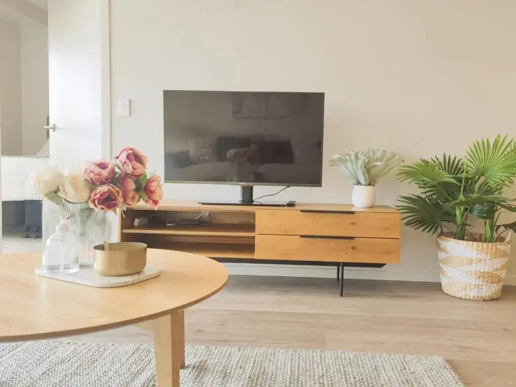 Luxurious 2 bedroom apartment Free secure parking