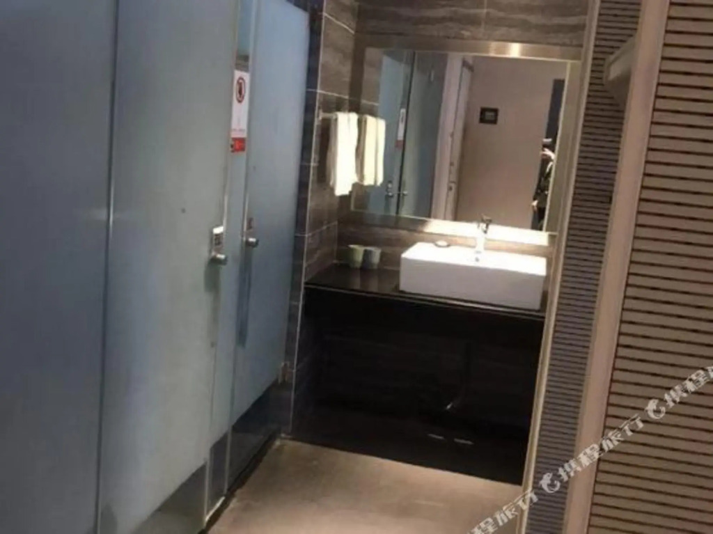 Yisu Qingju Hotel (Ningbo Beilun Xiaogang)