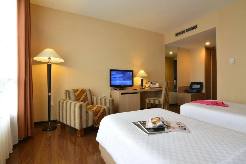 Istana Hotel